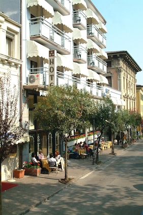 Gallery - Hotel Ristorante Commercio