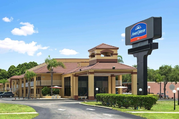 Gallery - Howard Johnson Port Richey