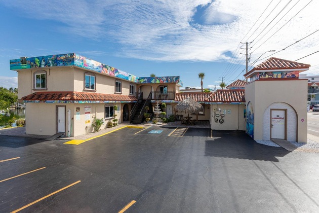 Gallery - Bayview Plaza Waterfront Resort