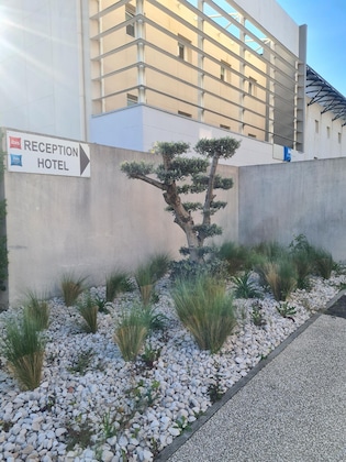 Gallery - Ibis Istres Trigance