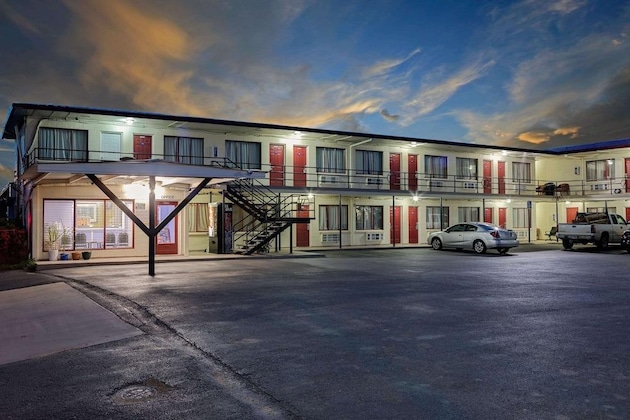 Gallery - Knights Inn Big Spring