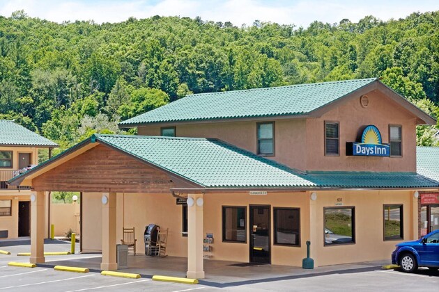 Gallery - Days Inn by Wyndham Cherokee Near Casino