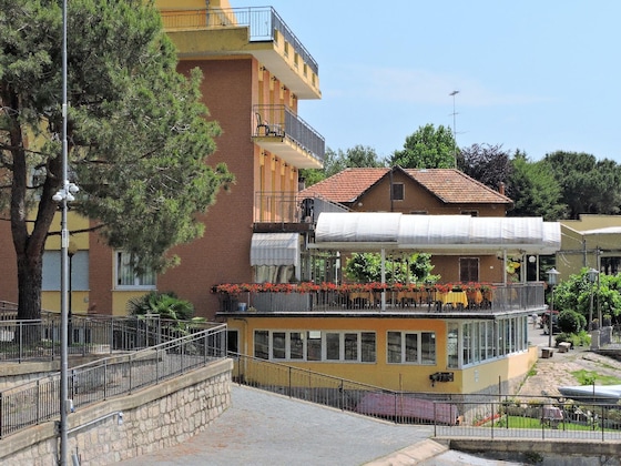 Gallery - Hotel Capri