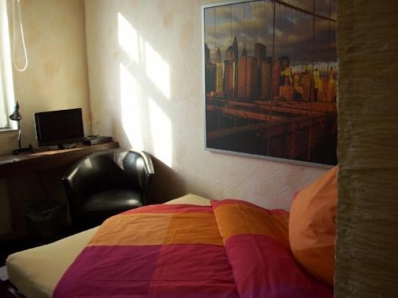 Gallery - Fritzi's Art Hotel