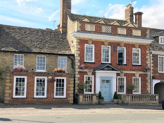Gallery - The Highworth Hotel