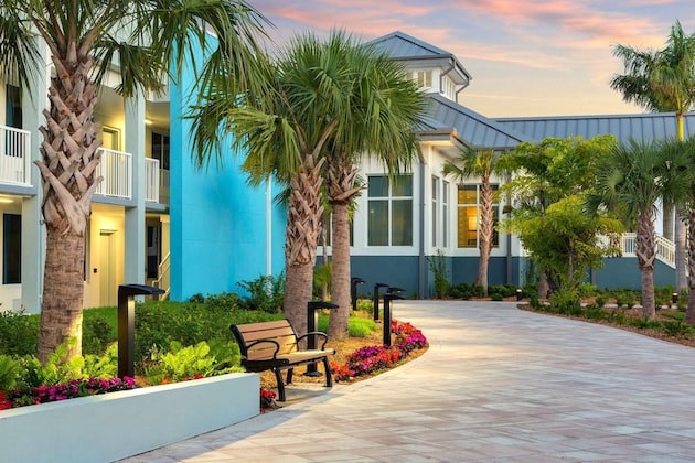 Gallery - Hilton Garden Inn Key West   The Keys Collection