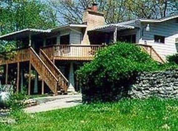 Gallery - Lakeshore Bed & Breakfast