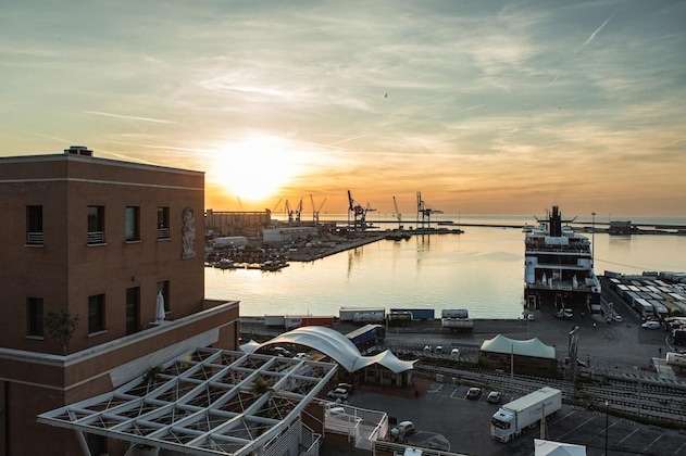 Gallery - Seeport Hotel