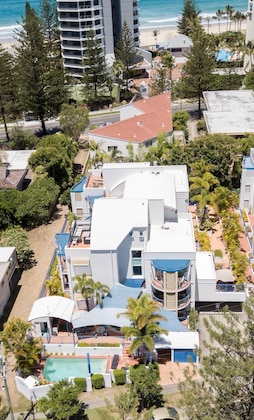 Gallery - Surfers Beach Resort One