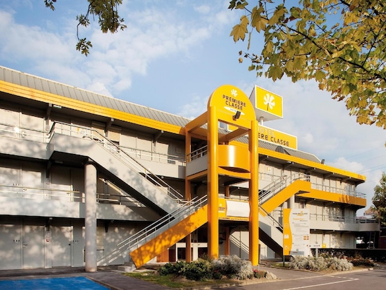 Gallery - Première Classe Versailles - Saint Cyr L'ecole