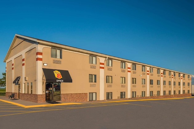 Gallery - Super 8 By Wyndham Lincoln West