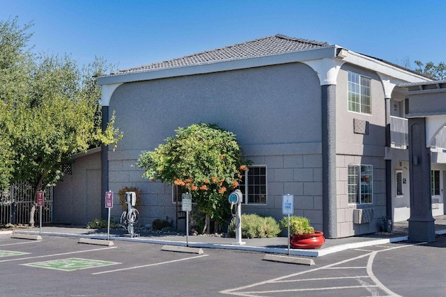 Gallery - Super 8 By Wyndham Ukiah