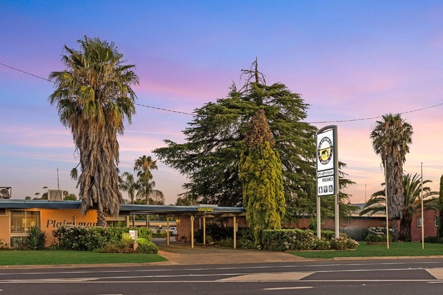 Gallery - Plainsman Motel