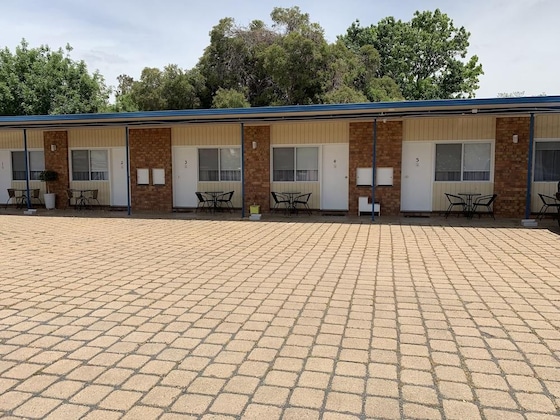 Gallery - Orana Windmill Motel
