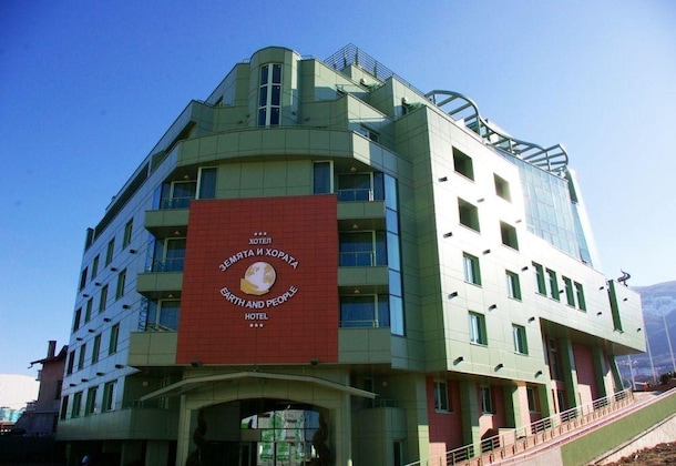 Gallery - Earth And People Hotel & Spa