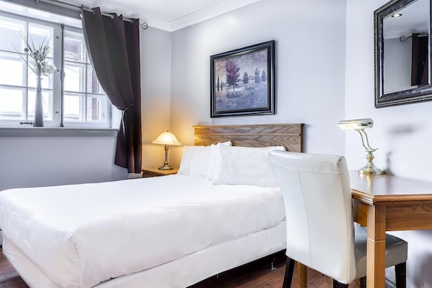 Gallery - Hotel Louisbourg