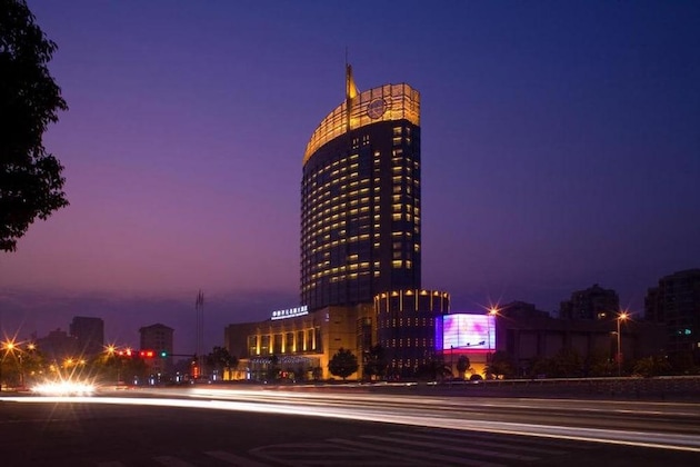 Gallery - Huaqiao New Century Grand Hotel