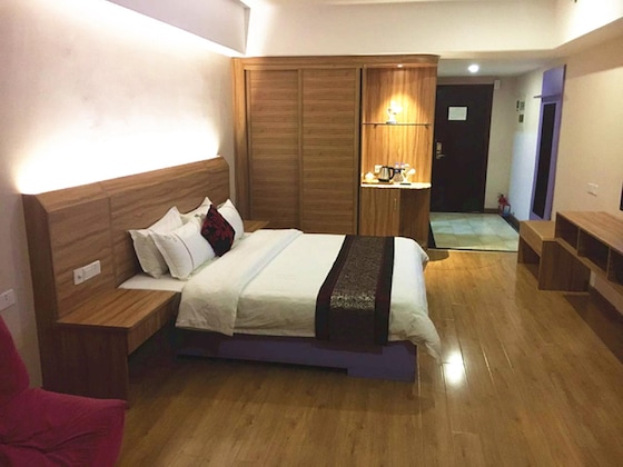 Gallery - Chuanghui Business