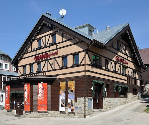 Gallery - Grand Apartments