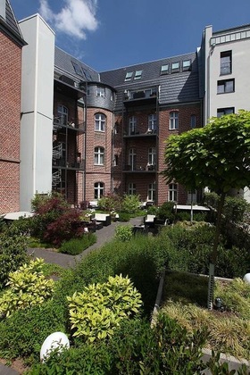 Gallery - The Red Apartments