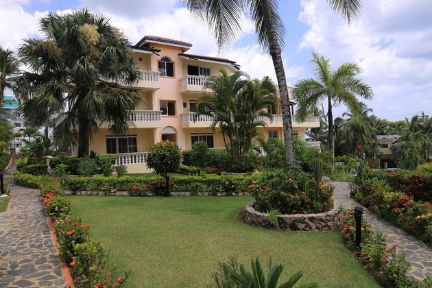 Gallery - Residencial Las Palmeras