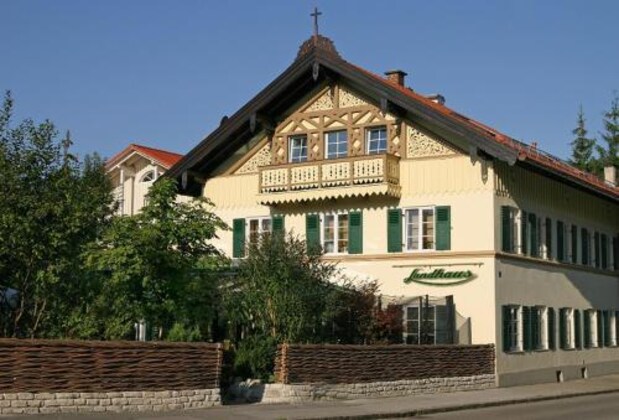 Gallery - Landhaus Café Restaurant & Hotel