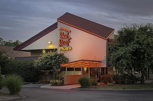 Gallery - Red Roof Inn Plus+ West Springfield