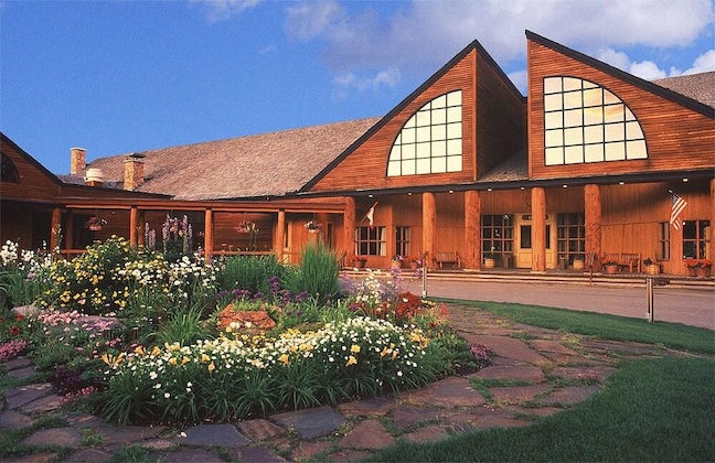 Gallery - Grouse Mountain Lodge
