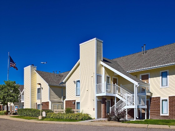 Gallery - Sonesta Es Suites Cleveland Airport
