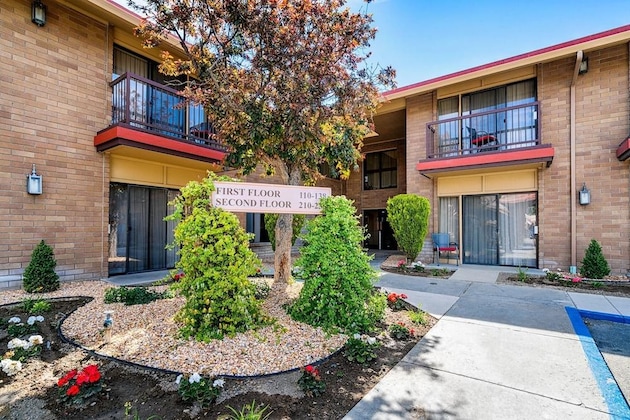 Gallery - Winnemucca Inn & Casino