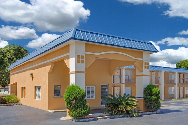 Gallery - Super 8 By Wyndham Port Royal Beaufort