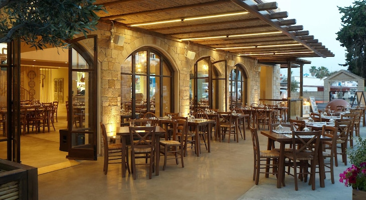 Gallery - Melpo Antia Hotel & Suites