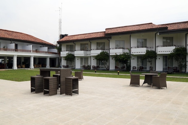 Gallery - Hibiscus Beach Hotel And Villas