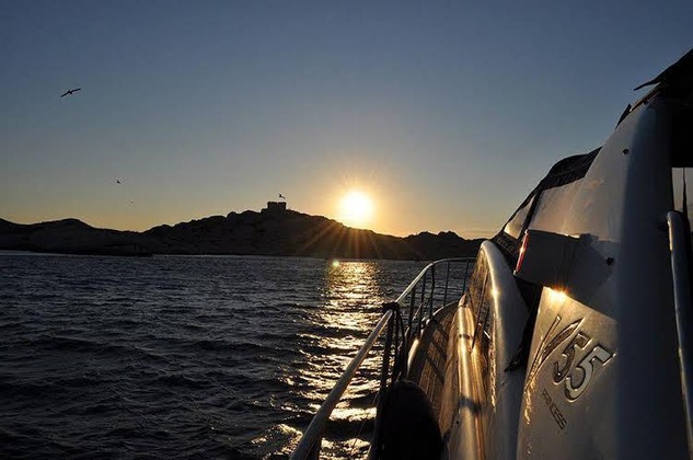 Gallery - Une Nuit à Bord Bandol