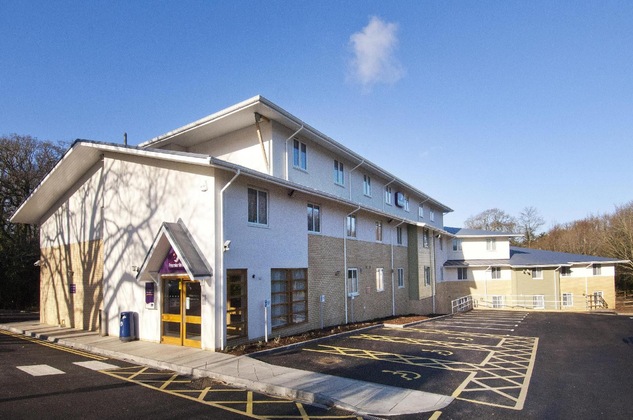 Gallery - Premier Inn Christchurch Highcliffe
