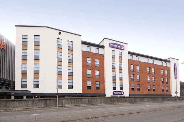 Gallery - Premier Inn High Wycombe Central