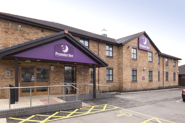 Gallery - Premier Inn Llanelli Central West