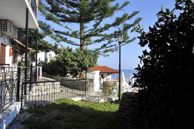 Gallery - Fengeros Village