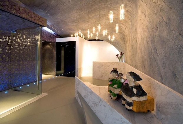 Gallery - V Wanchai
