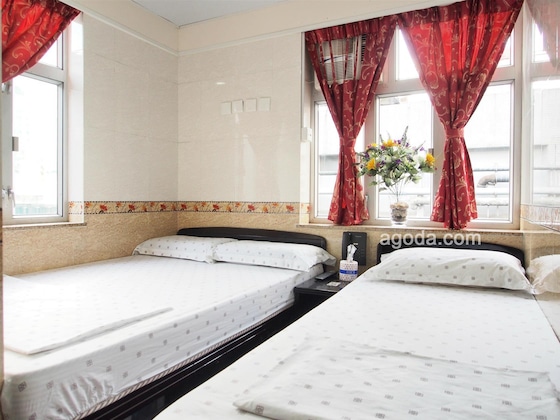 Gallery - New London Hostel