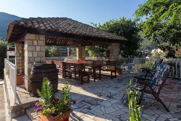 Gallery - J&J Bed And Breakfast