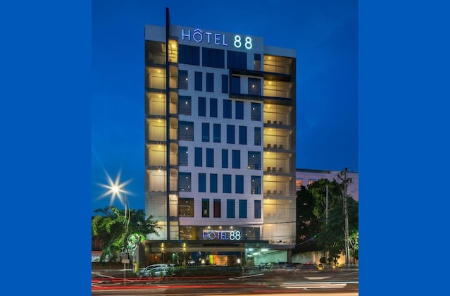 Gallery - Hotel 88 Embong Malang Tunjungan By Wh