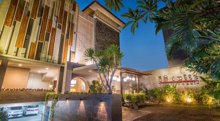Gallery - 18 Suite Villa Kuta
