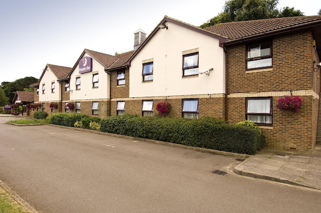 Gallery - Premier Inn Dover East