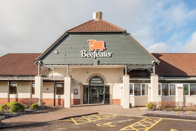 Gallery - Premier Inn Liverpool North
