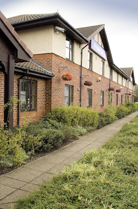 Gallery - Premier Inn Grimsby
