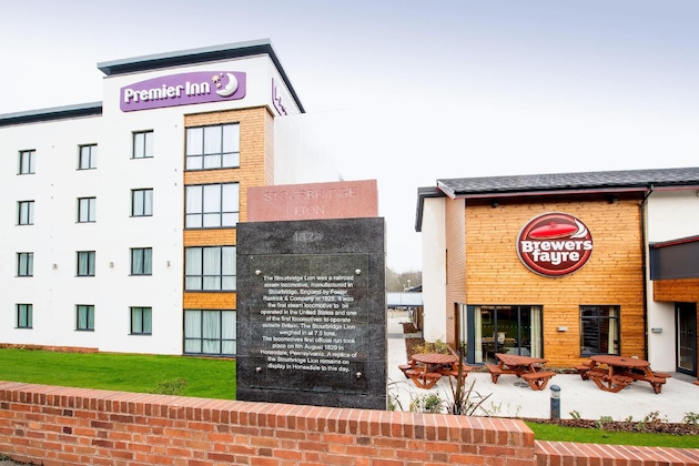 Gallery - Premier Inn Stourbridge Town Centre