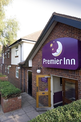 Gallery - Premier Inn Hagley