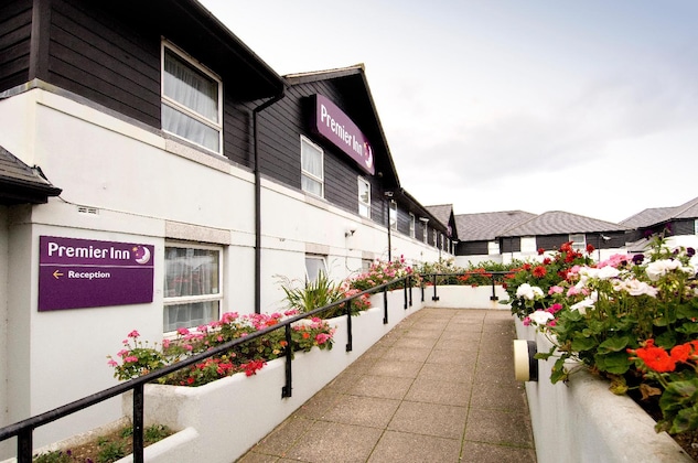 Gallery - Premier Inn Truro