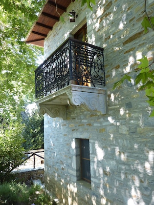 Gallery - Ta Xelidonakia
